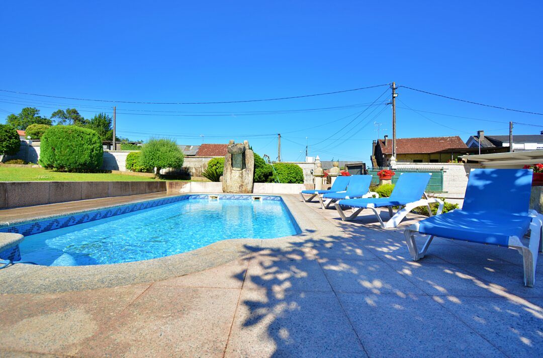 Enorme casa con piscina en Vilanova de Arousa